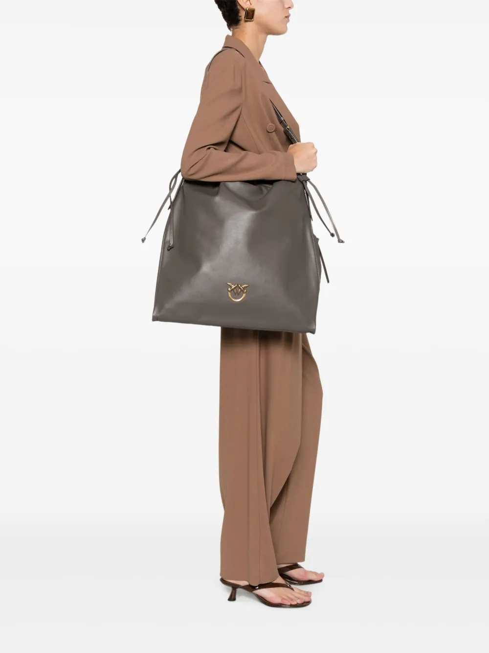 PINKO logo-plaque tote bag - Bruin