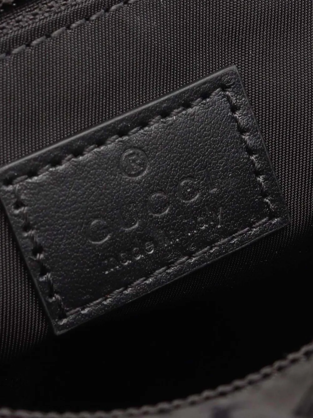 Gucci Pre-Owned GG Nylon Web Nexus axelremsväska från 2016-2025 | Pre-Owned | Image 2