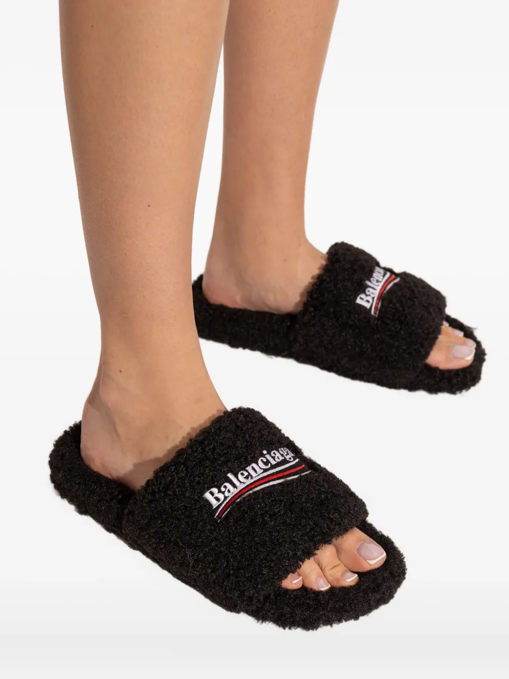 Balenciaga Slippers met geborduurd logo Zwart