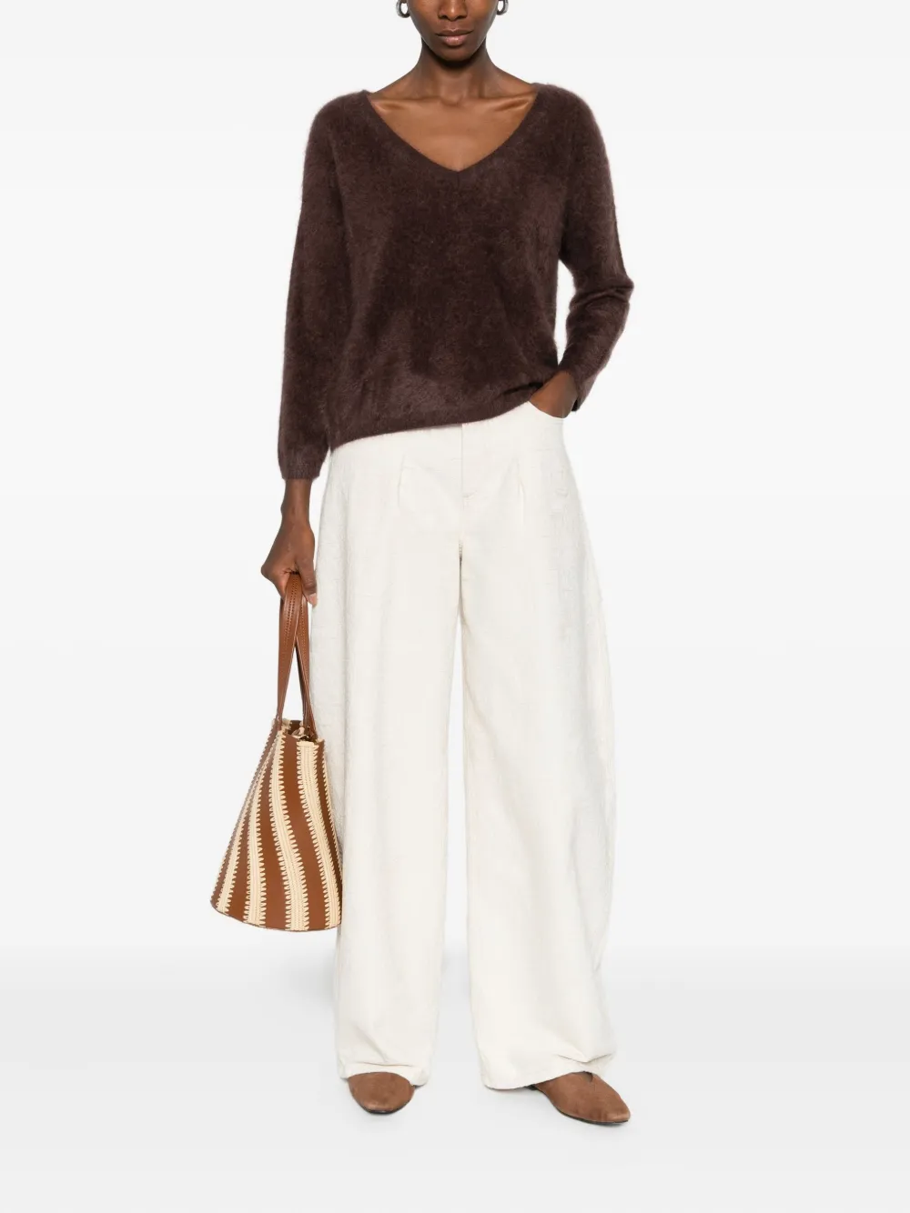 Absolut Cashmere Soeli V-neck Sweater In Brown