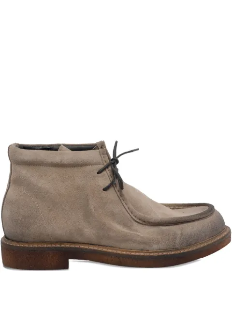 Pawelk's laced roun-toe boots