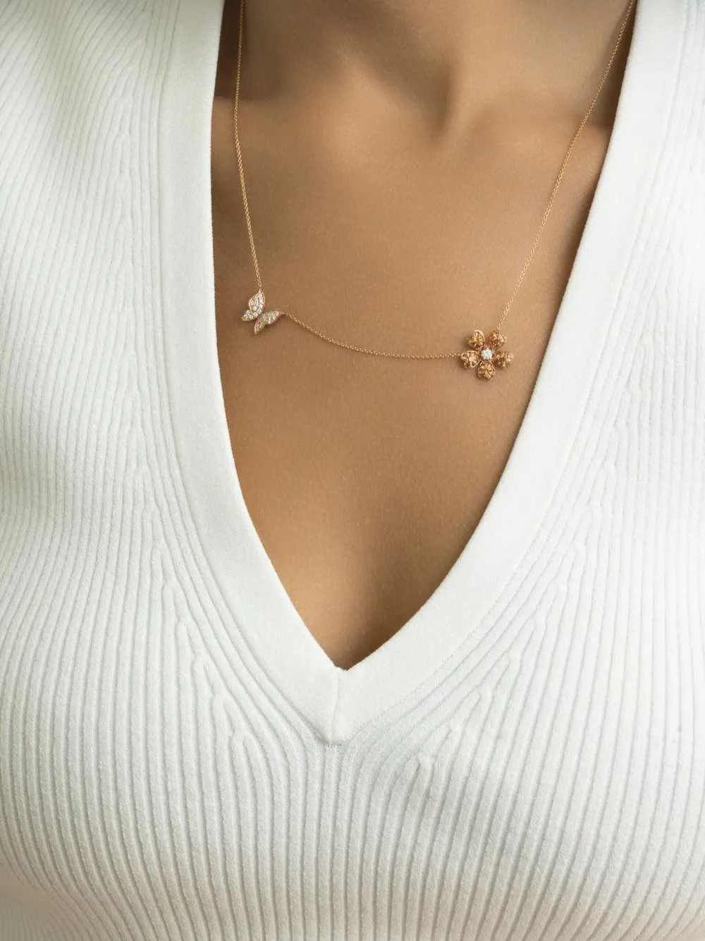 Lisa Nik collar en oro rosa de 18kt con dije de zafiro | Image 2