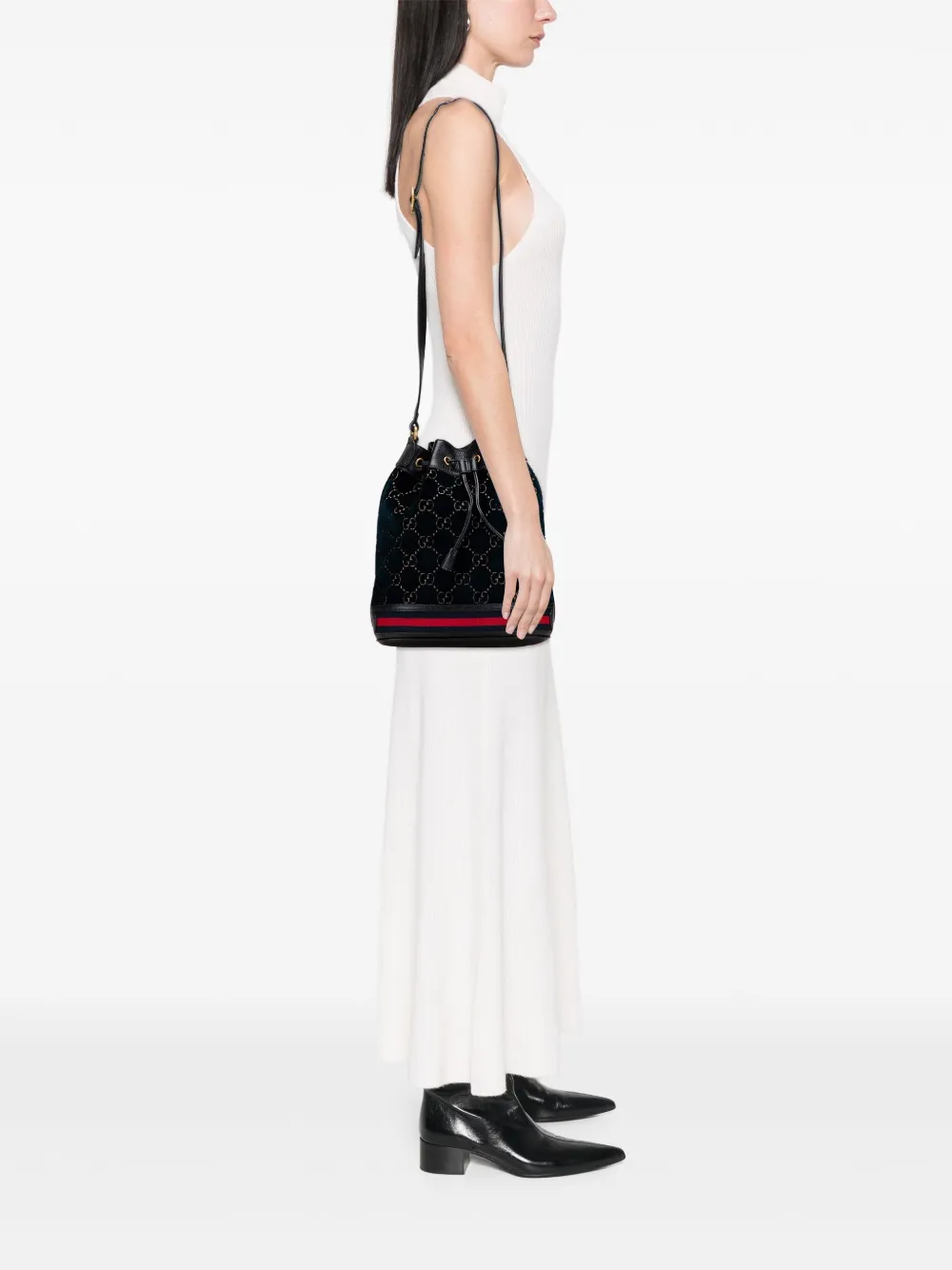Pre-owned Gucci 2000-2015 Gg Velvet Web Bucket Bag In Black