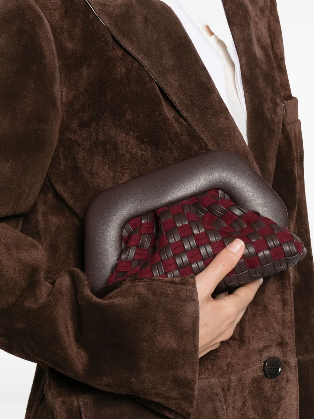 Themoirè Woven-design Clutch Bag In Brown