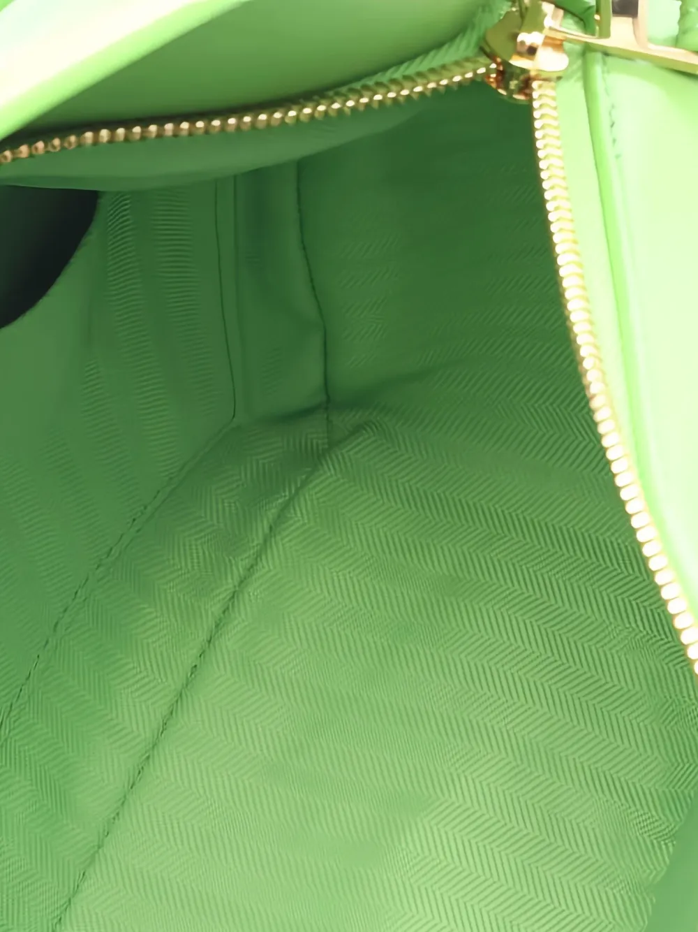 Pre-owned Loewe 2010s Small Puzzle Edge Leather Handbag In Green