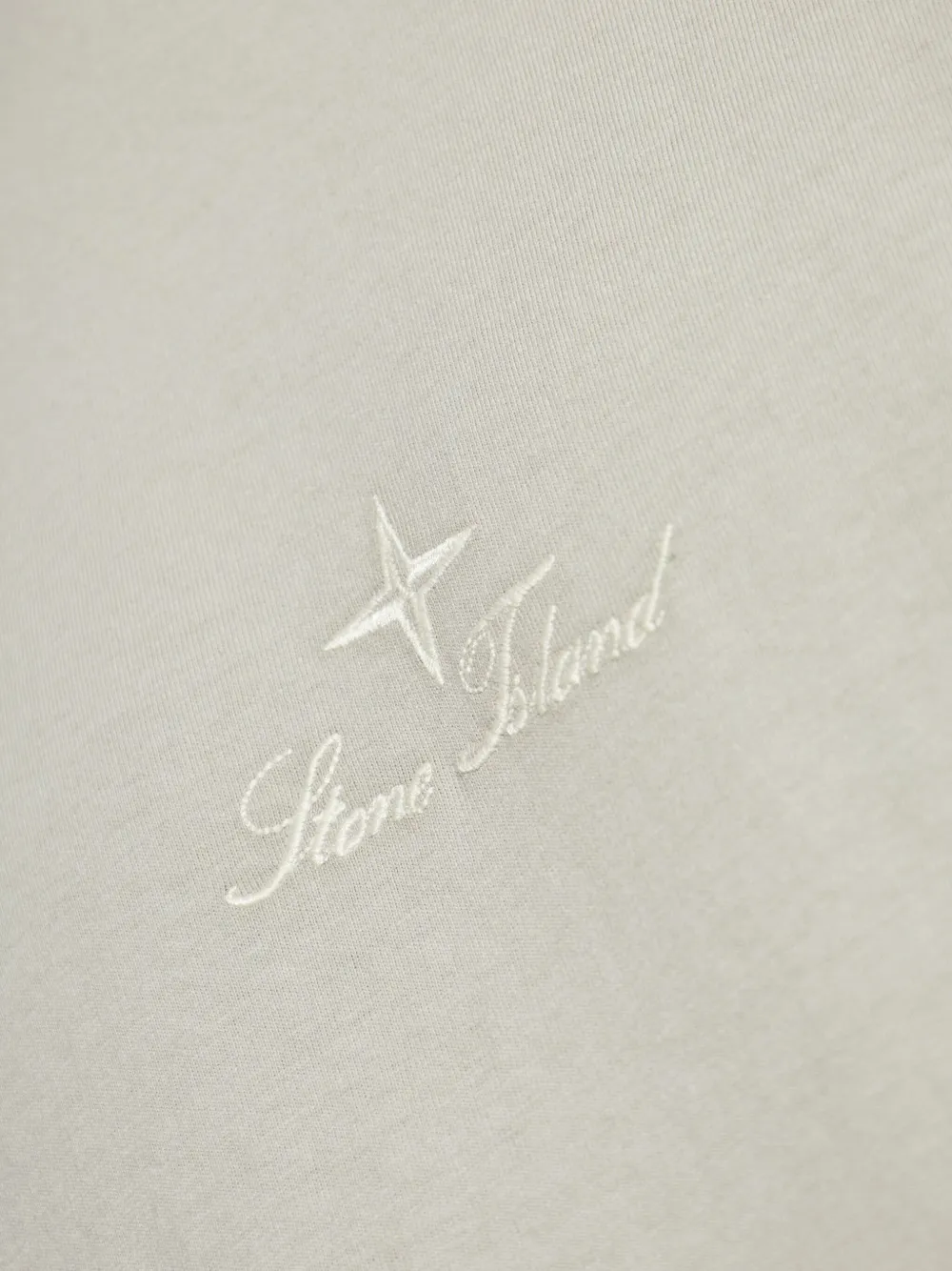 Stone Island T-shirt met geborduurd logo Grijs