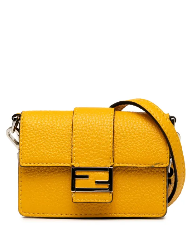 P*e様 Fendi イエロー ハンドバッグ Fendi Pre-Owned 2010-2025 マイクロ レザー フラット バゲット