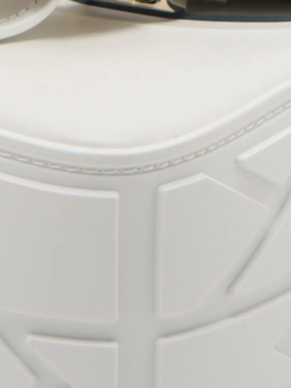 Pre-owned Dior 2020-2022 Small Smooth Calfskin Embroidered Camp Messenger Bag Crossbody Bag In White