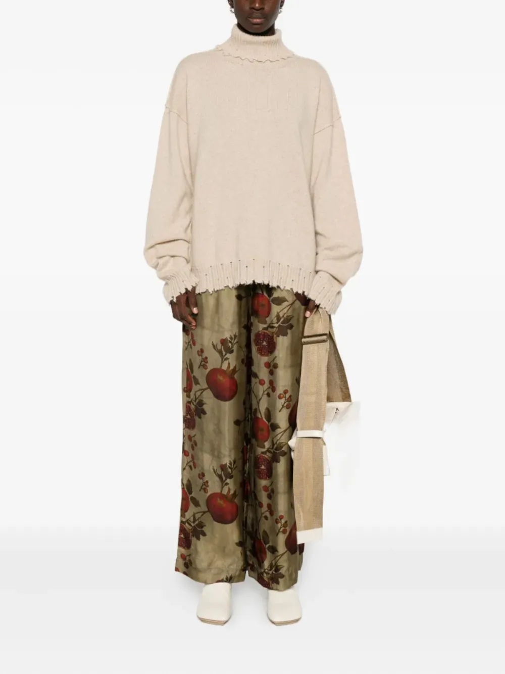 Uma Wang asymmetric cashmere jumper | Knitted Sweaters | Image 2