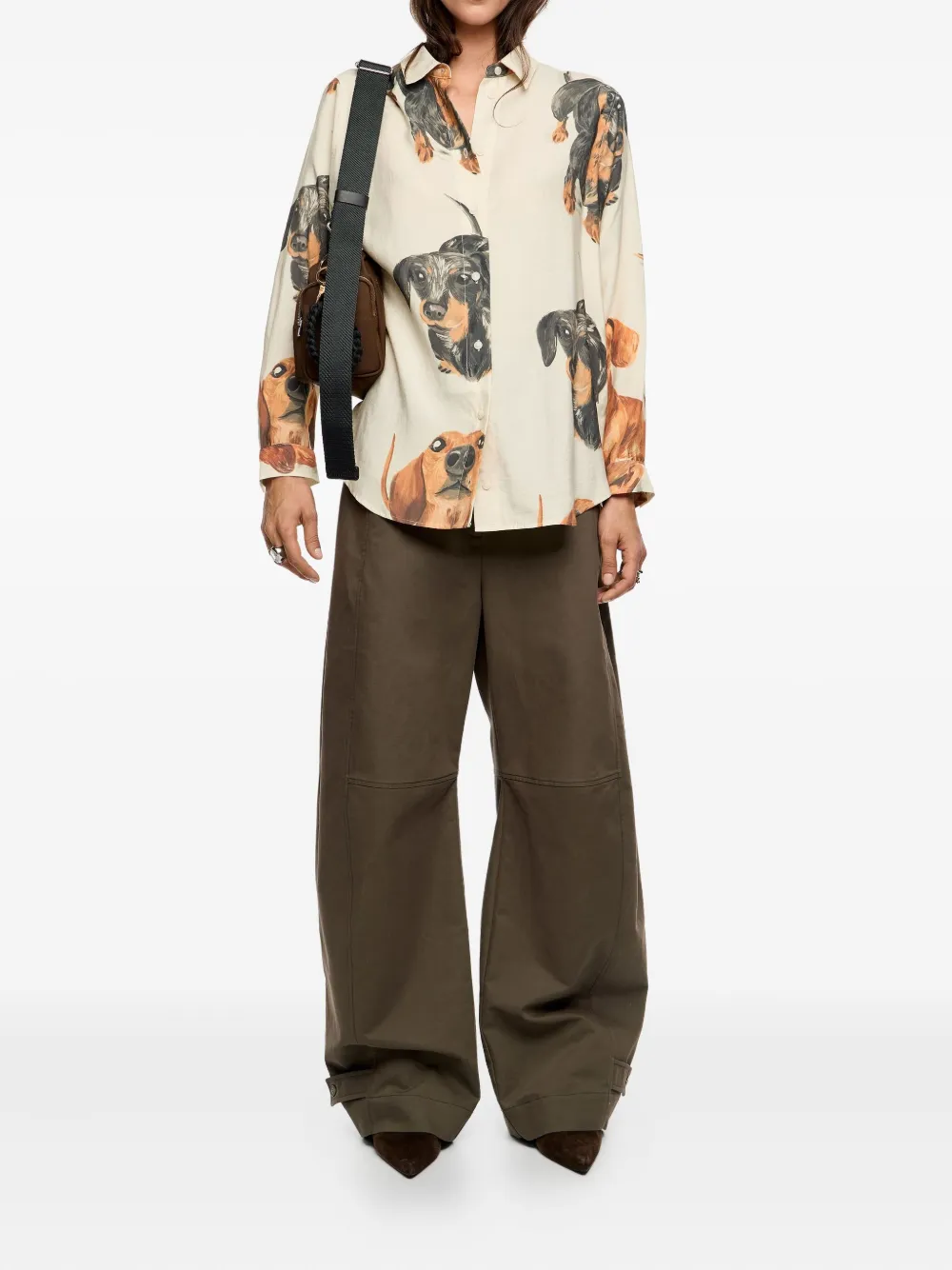 Bimba y Lola Top met kraag en hondenprint - Beige