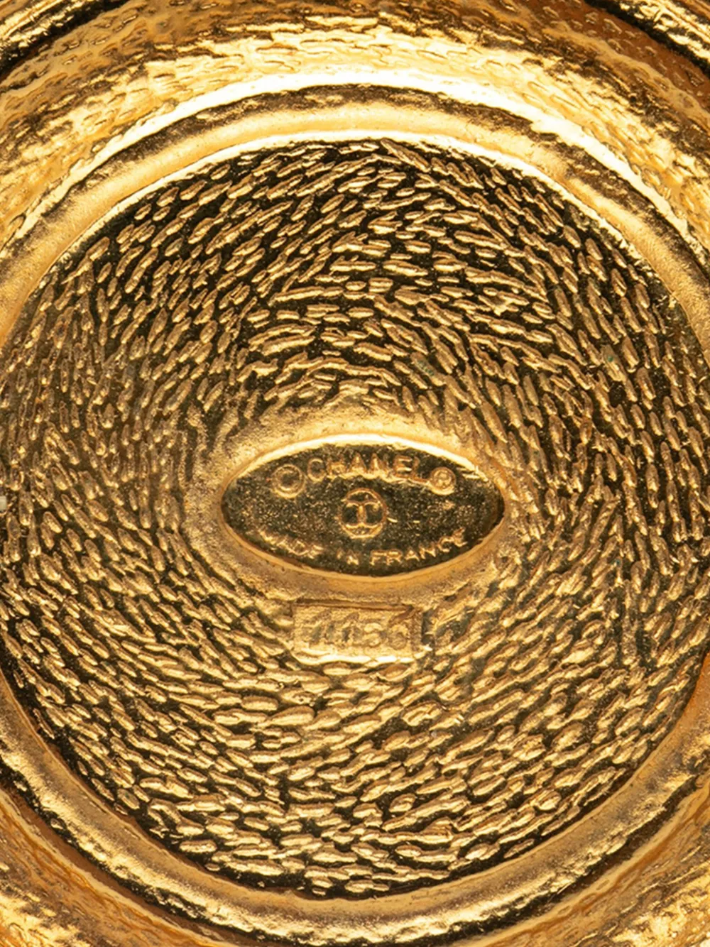 Pre-owned Chanel 1970-1980 Gold Plated 31 Rue Cambon Round Vintage Pin Brooch Costume Brooch