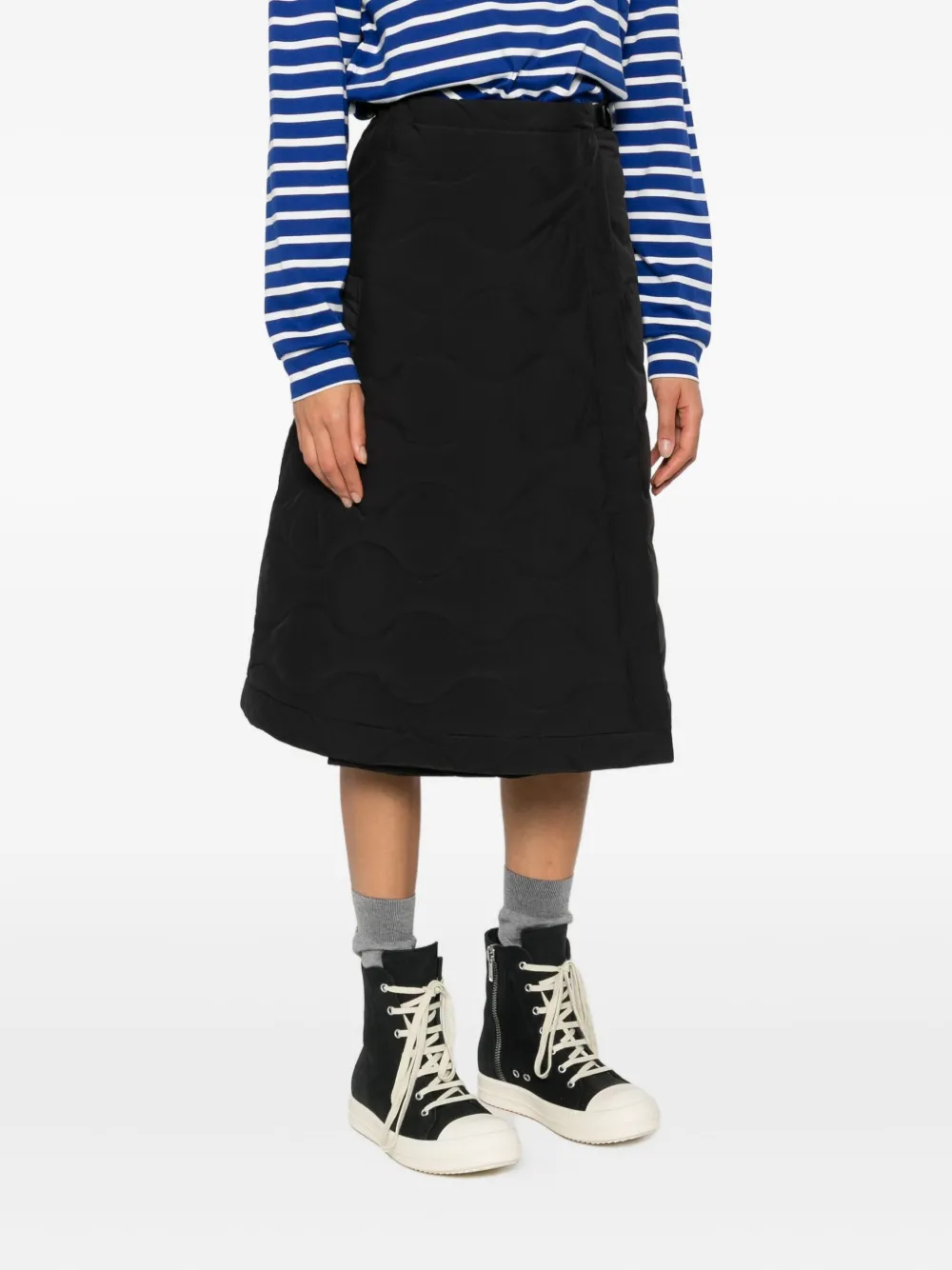 Snow Peak Quilted Pocket Midi Skirt In Black