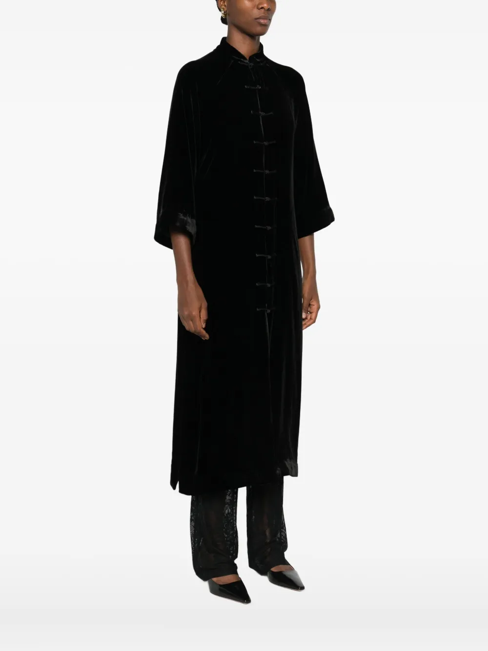 Yali Velvet Button Coat In Black