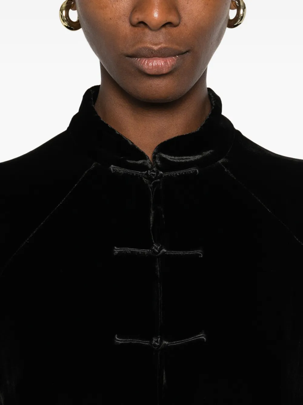 Yali Velvet Button Coat In Black