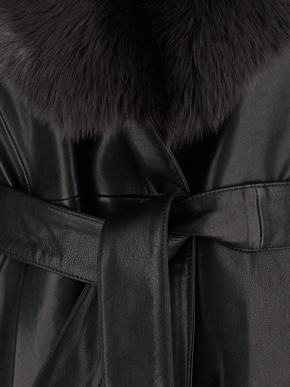 Nour Hammour Leren jas met ceintuur en revers van imitatiebont Zwart