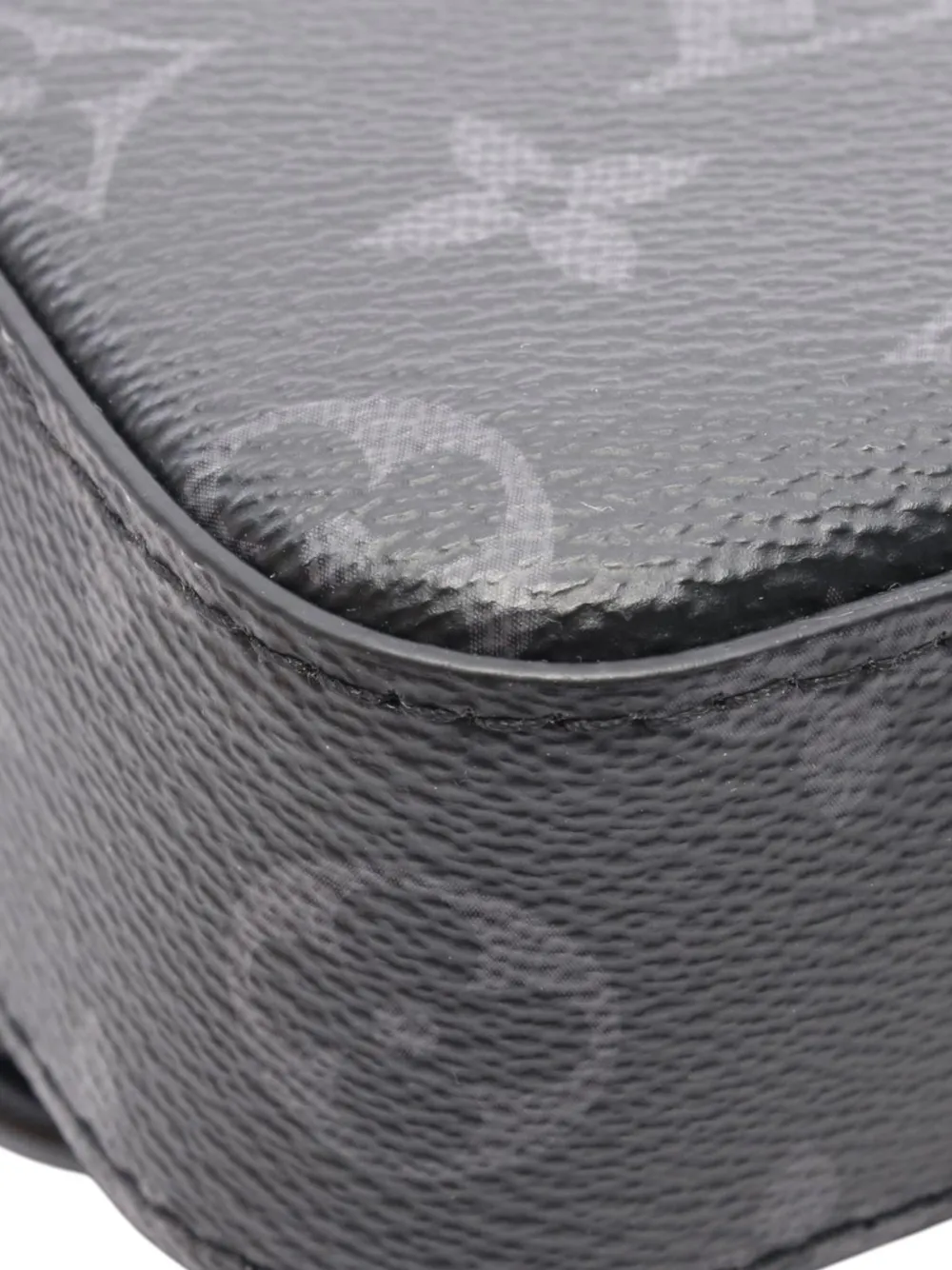 Louis Vuitton Pre-Owned Monogram Eclipse Trio Messenger axelremsväska från 2021-2025 | Pre-Owned | Image 2