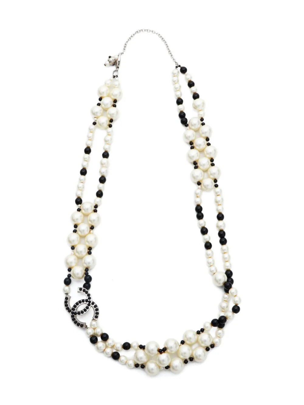 Pre-owned Chanel 2003 Cc Logo Pearls Necklace In Silver