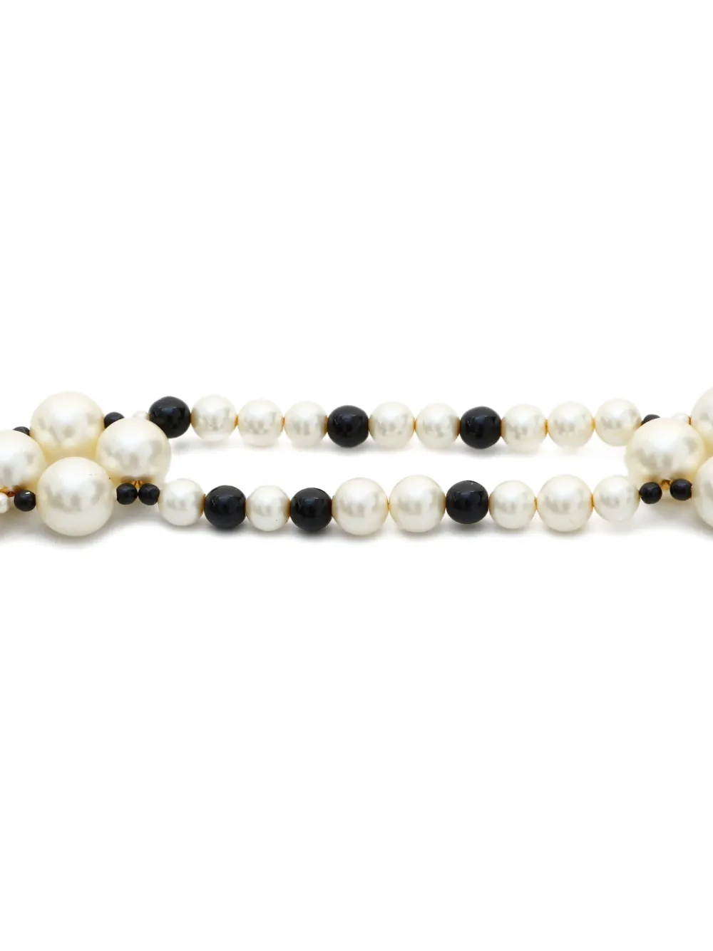 Pre-owned Chanel 2003 Cc Logo Pearls Necklace In Silver