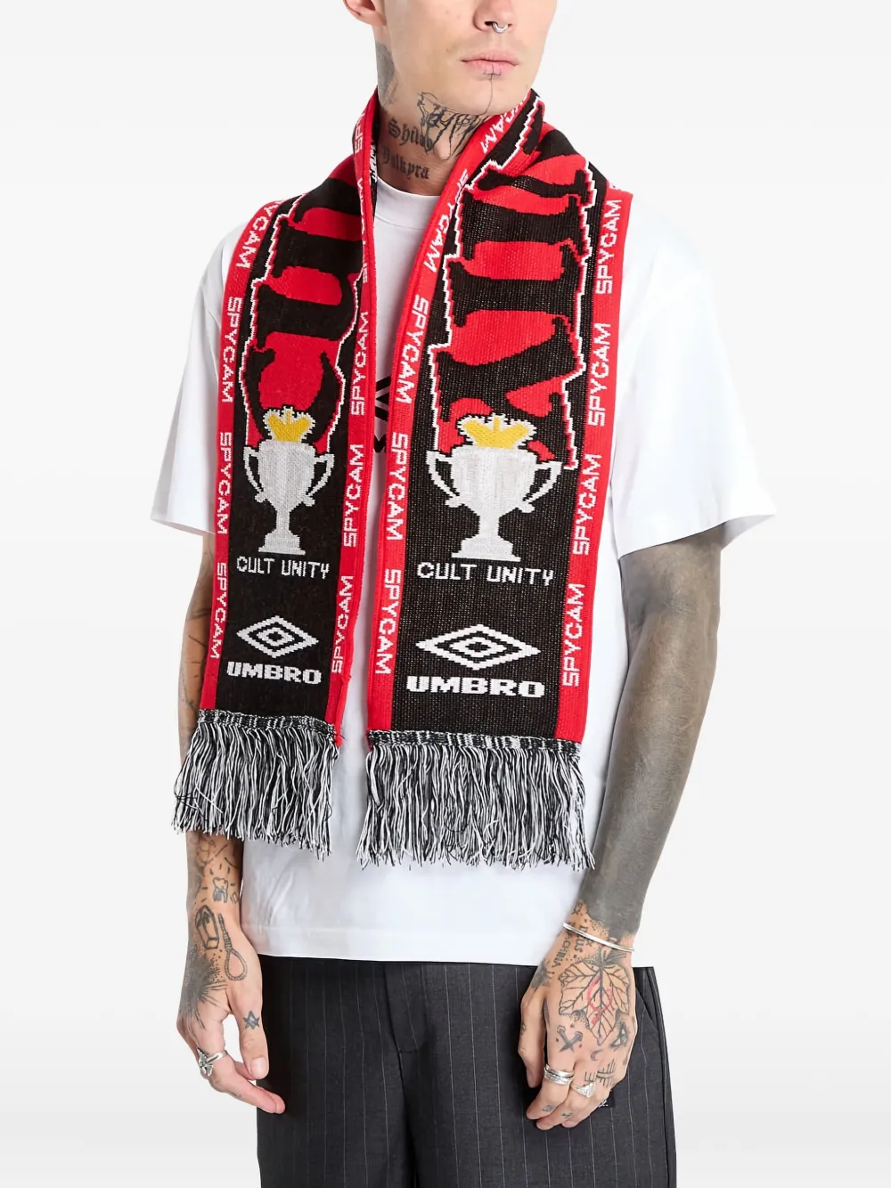 Umbro Cult Unity Fringed Scarf In Red