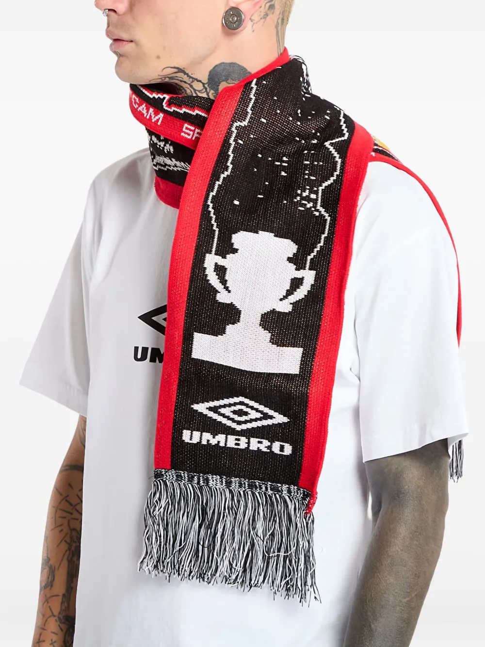 Umbro Cult Unity Fringed Scarf In Red