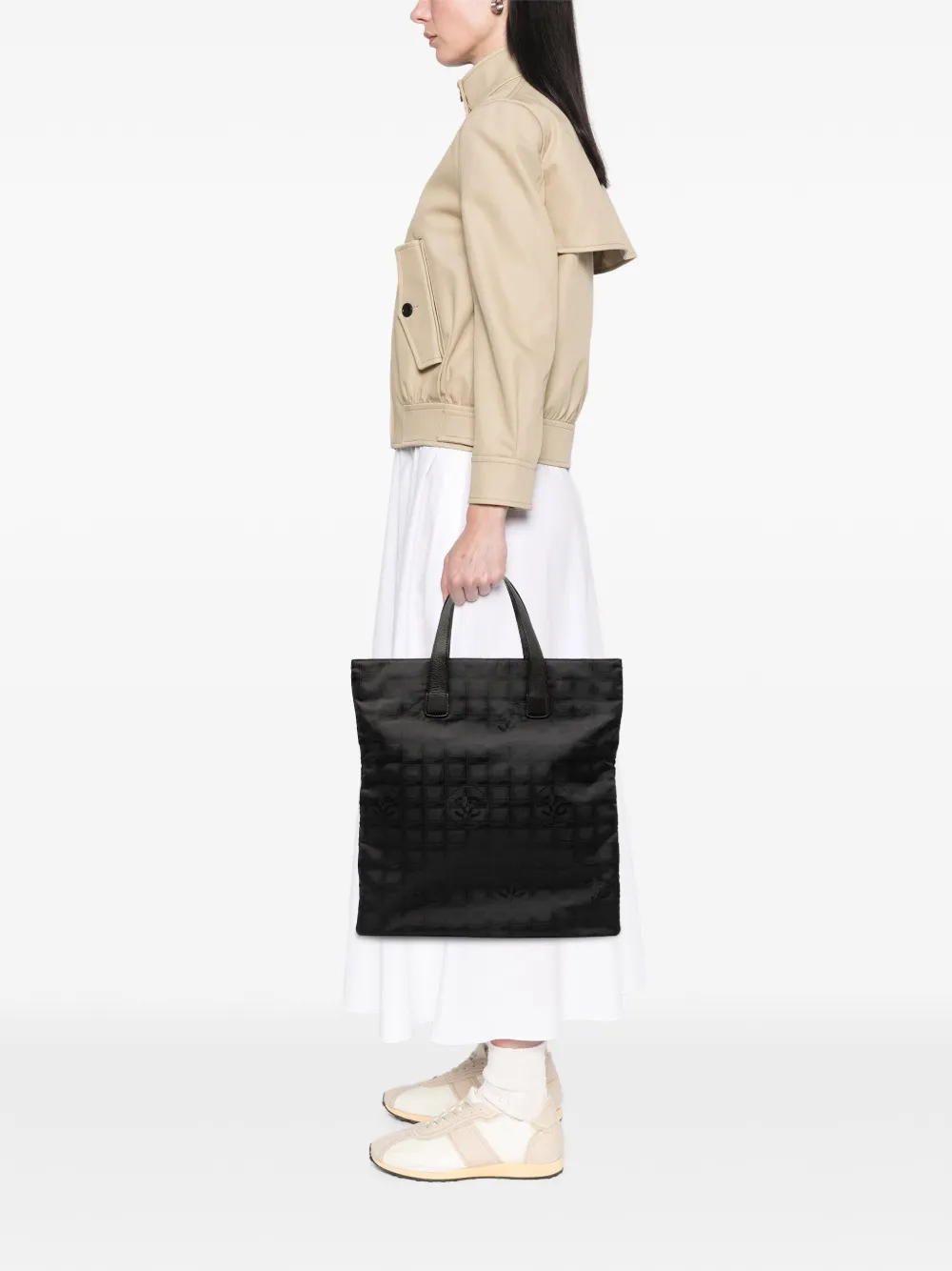 Pre-owned Chanel 2002-2003 New Travel Line Nylon Tote Bag In Black