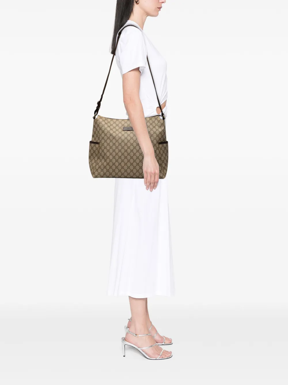 Pre-owned Gucci 2000-2015 Gg Supreme Diaper Messenger Bag Crossbody Bag In Brown