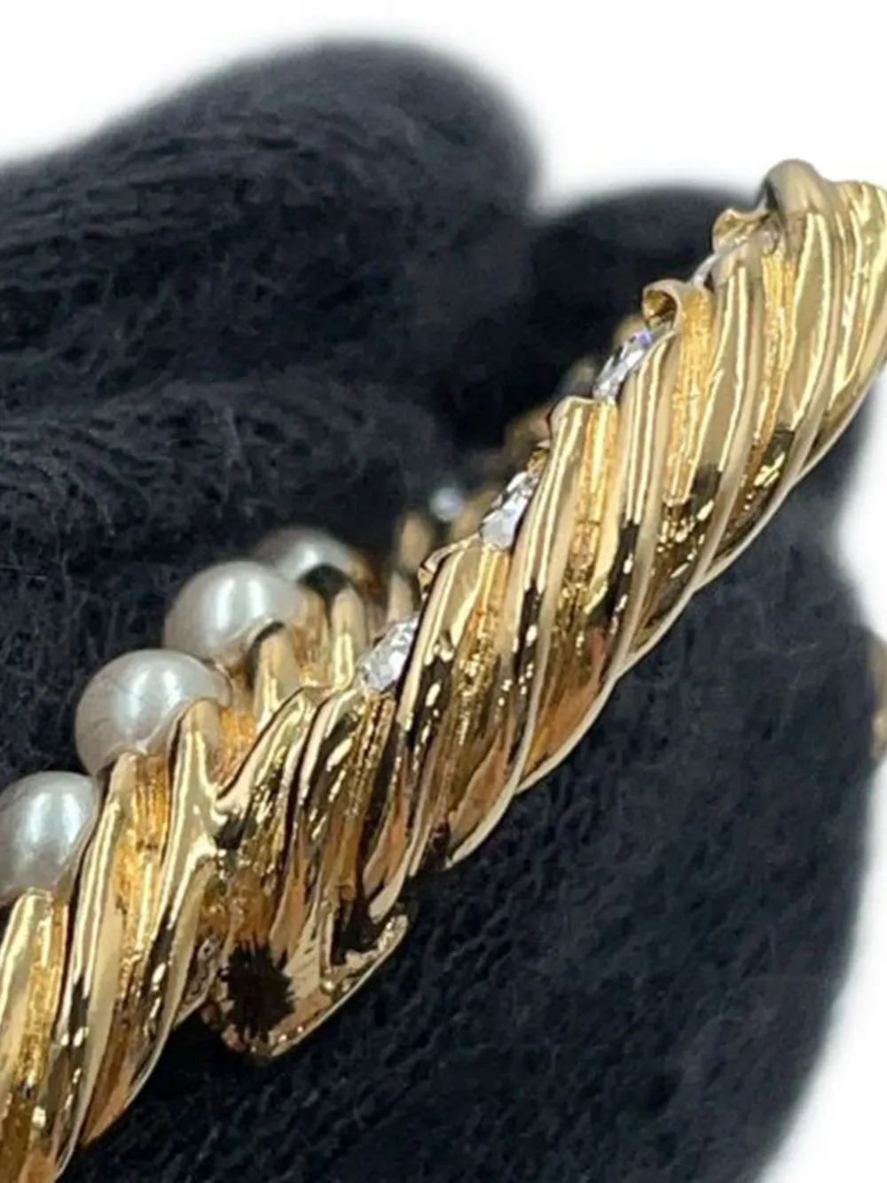 Pre-owned Chanel 2023 Gold Plated Cc Faux Pearl Rhinestone Brooch Costume Brooch