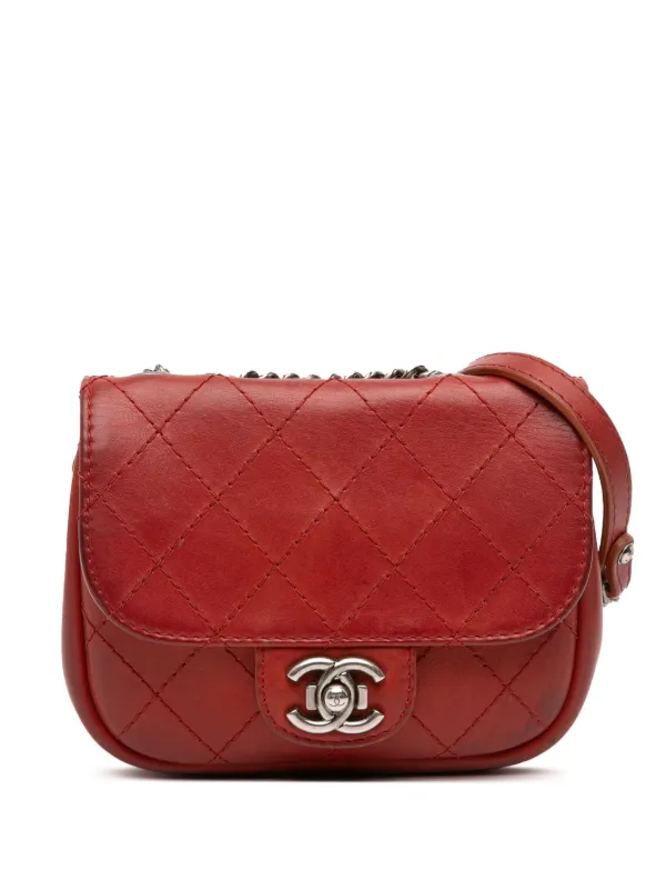 Chanel Pre-owned 2014-2015 Paris Dallas Goatskin Wild Stitch Flap Crossbody Bag in Red