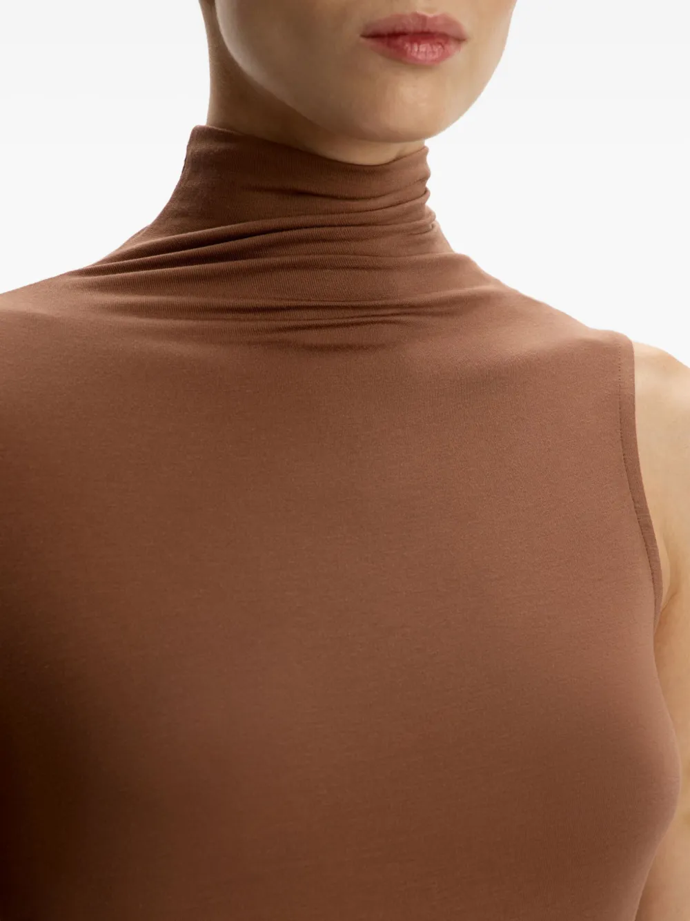 12 STOREEZ Gedrapeerde jurk Bruin