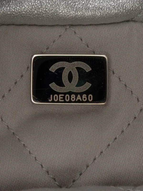 CHANEL Pre-Owned 2021-2025 ミニ メタリック カーフスキン 22