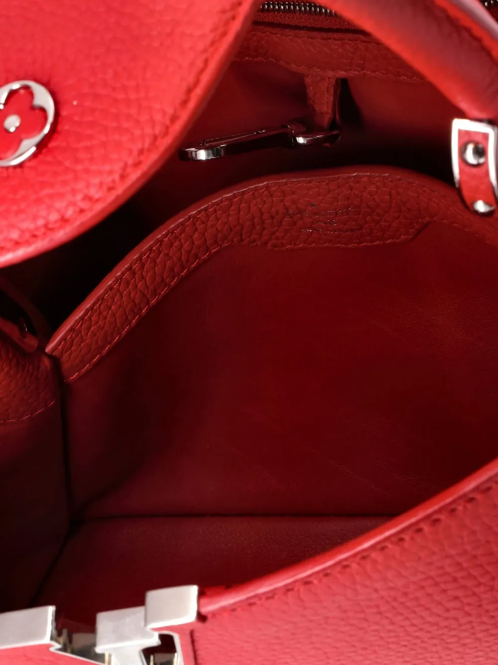 Pre-owned Louis Vuitton Capucines Bag Leather Pm Satchel In Red