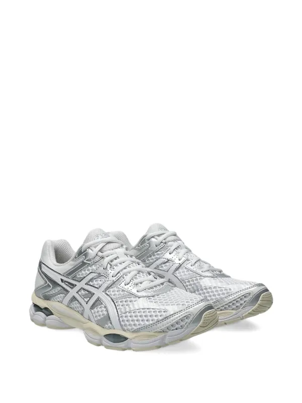 ASICS Gel Cumulus 16 ロゴ スニーカー | ホワイト | FARFETCH JP