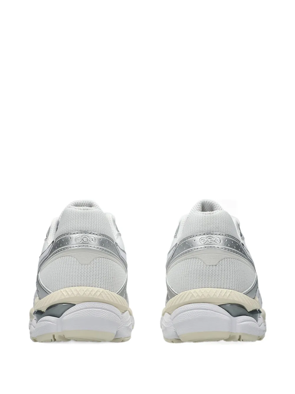 ASICS Gel Cumulus 16 sneakers met logo Wit