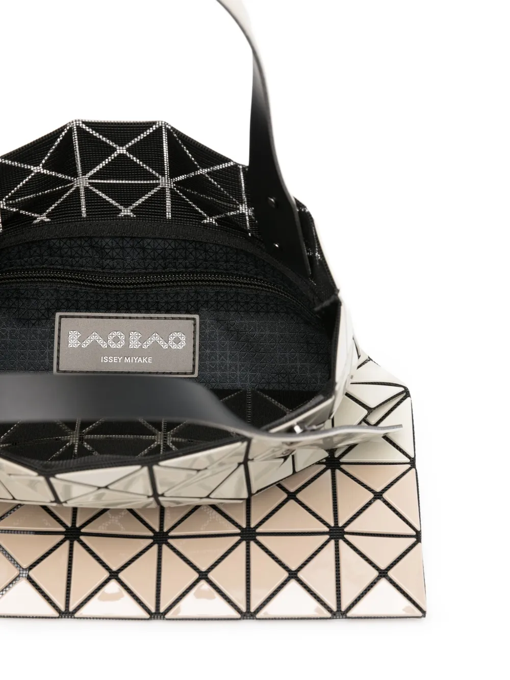 Bao Issey Miyake Shopper met geometrische vlakken Beige