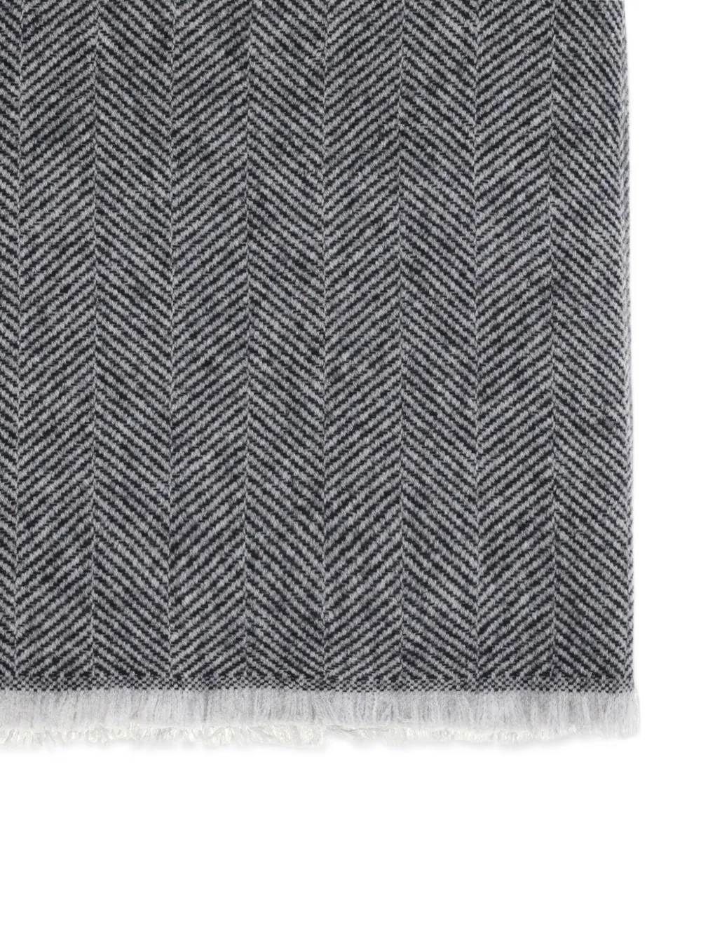 Brunello Cucinelli Herringbone Fringed Scarf In Gray