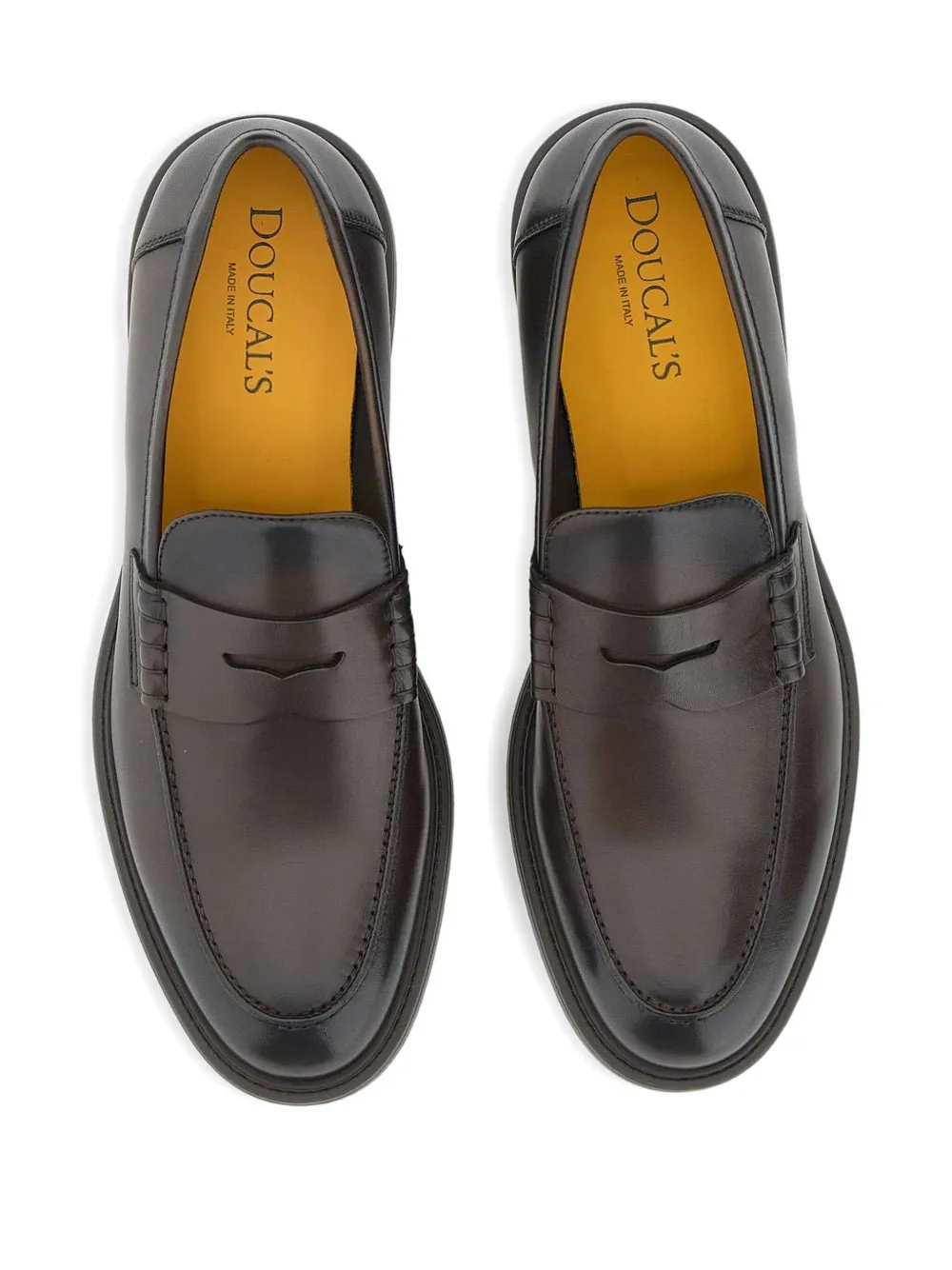 Doucal's Loafers met gewelfde stiksels Bruin
