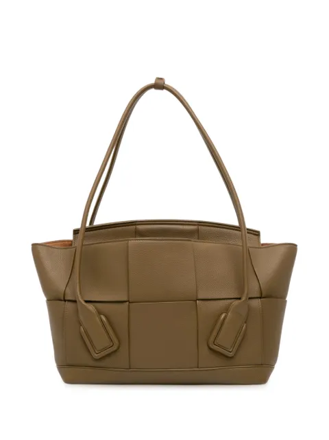 Bottega Veneta Pre-Owned 2012-2025 Medium Grained Calfskin Maxi Intrecciato Arco Bag tote bag
