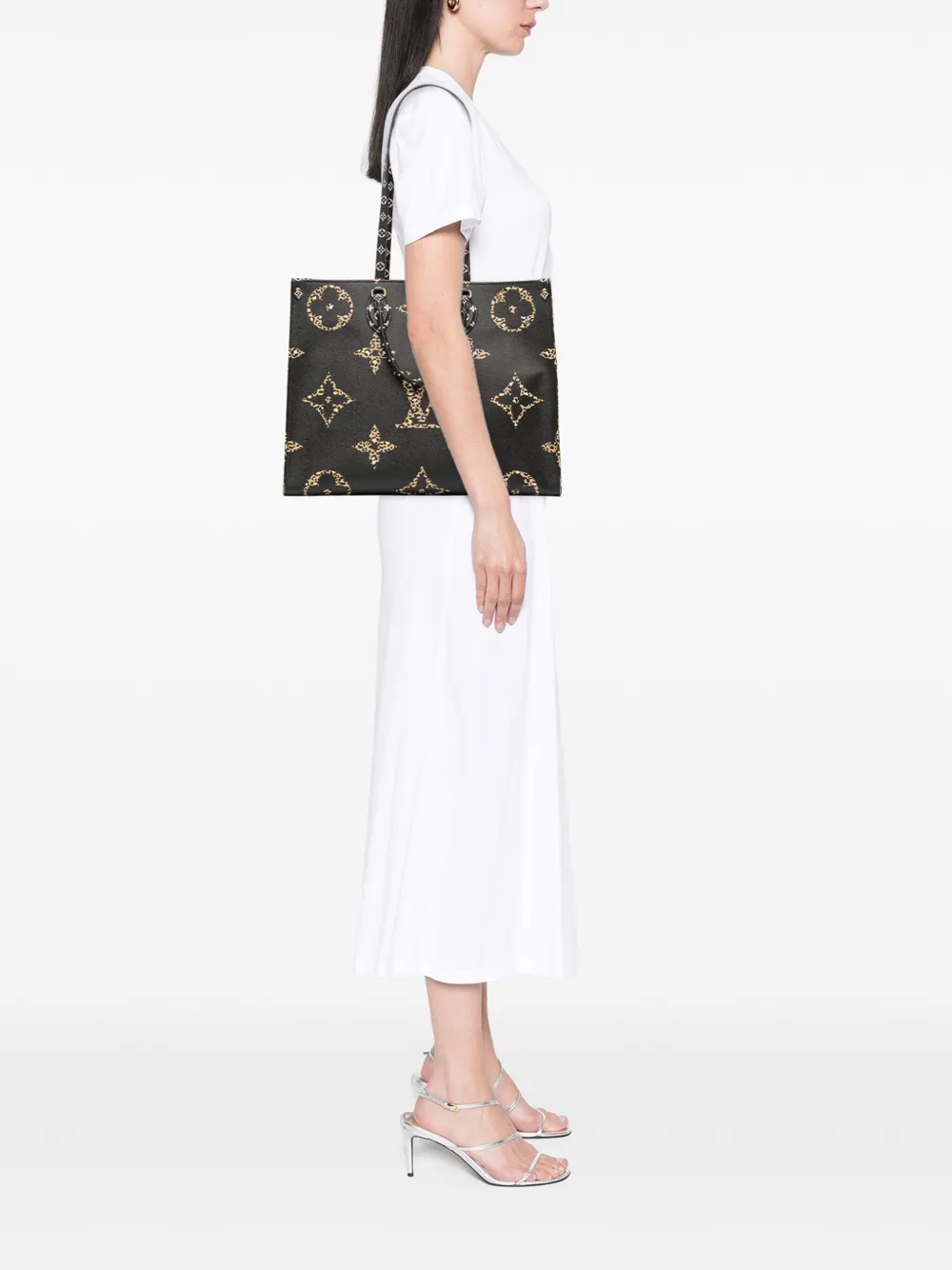 Pre-owned Louis Vuitton 2019 Monogram Giant Jungle Onthego Gm Satchel In Black