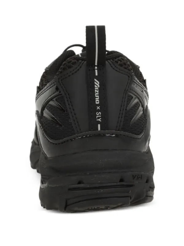 Mizuno x SLY Tokyo Wave Rider 10 Sneakers | Black | FARFETCH CA