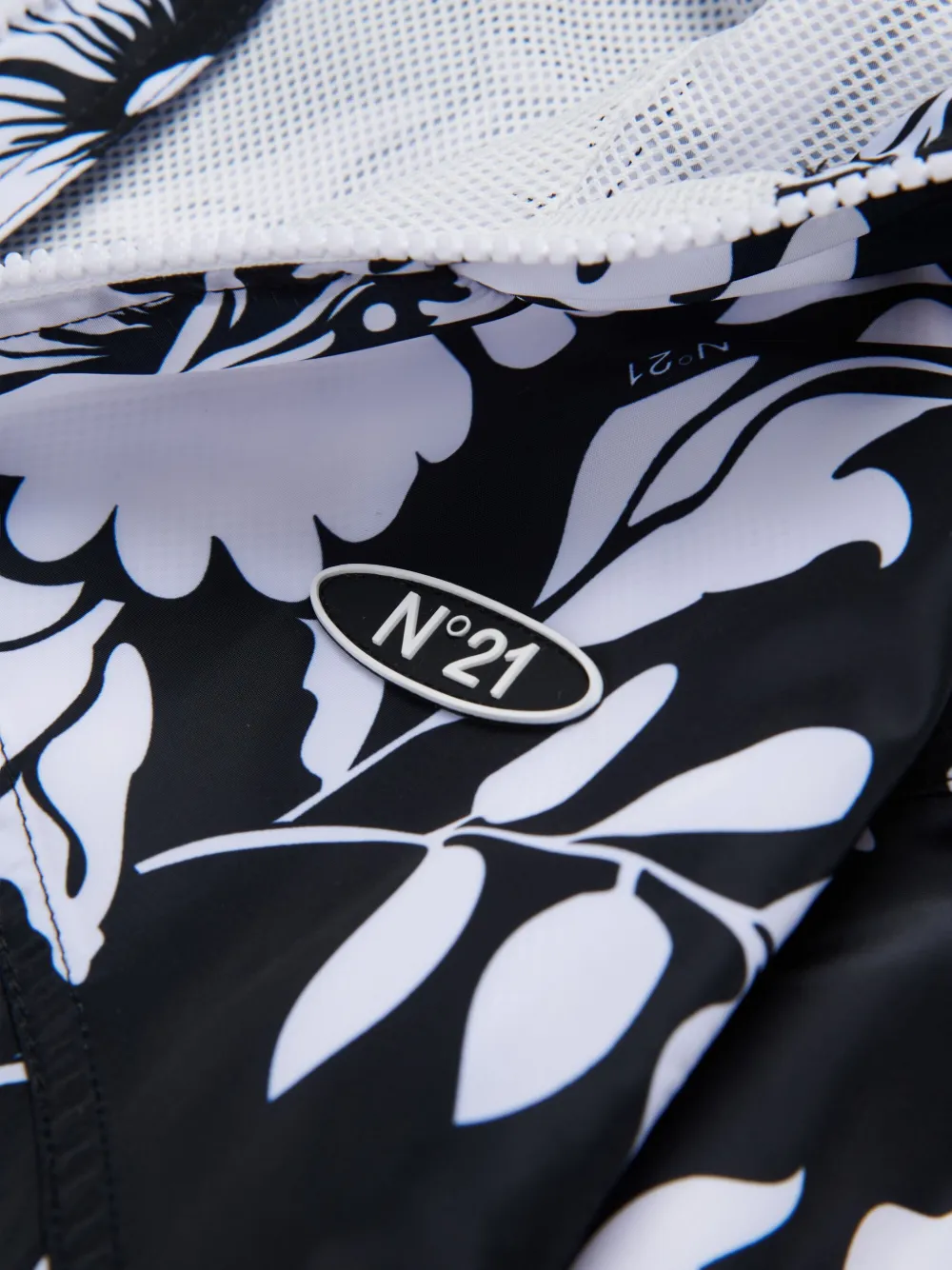 Nº21 Kids Regenjas met bloemenprint en capuchon Zwart