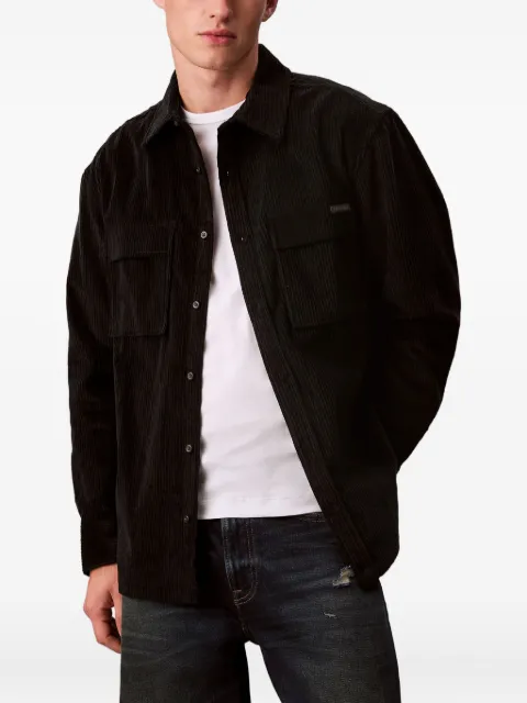 Calvin Klein Jeans sobrecamisa de pana con bolsillo