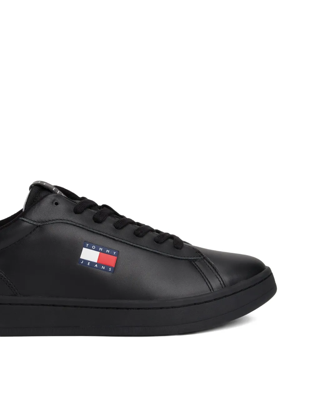 Tommy Hilfiger Logo-patch Detailed Sneakers In Black