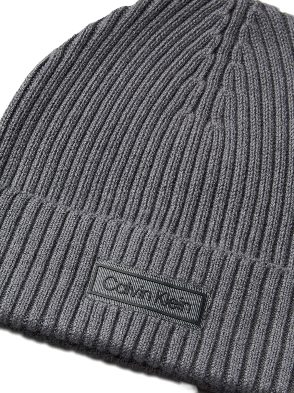 Calvin Klein Ribbed Logo-patch Beanie In Gray