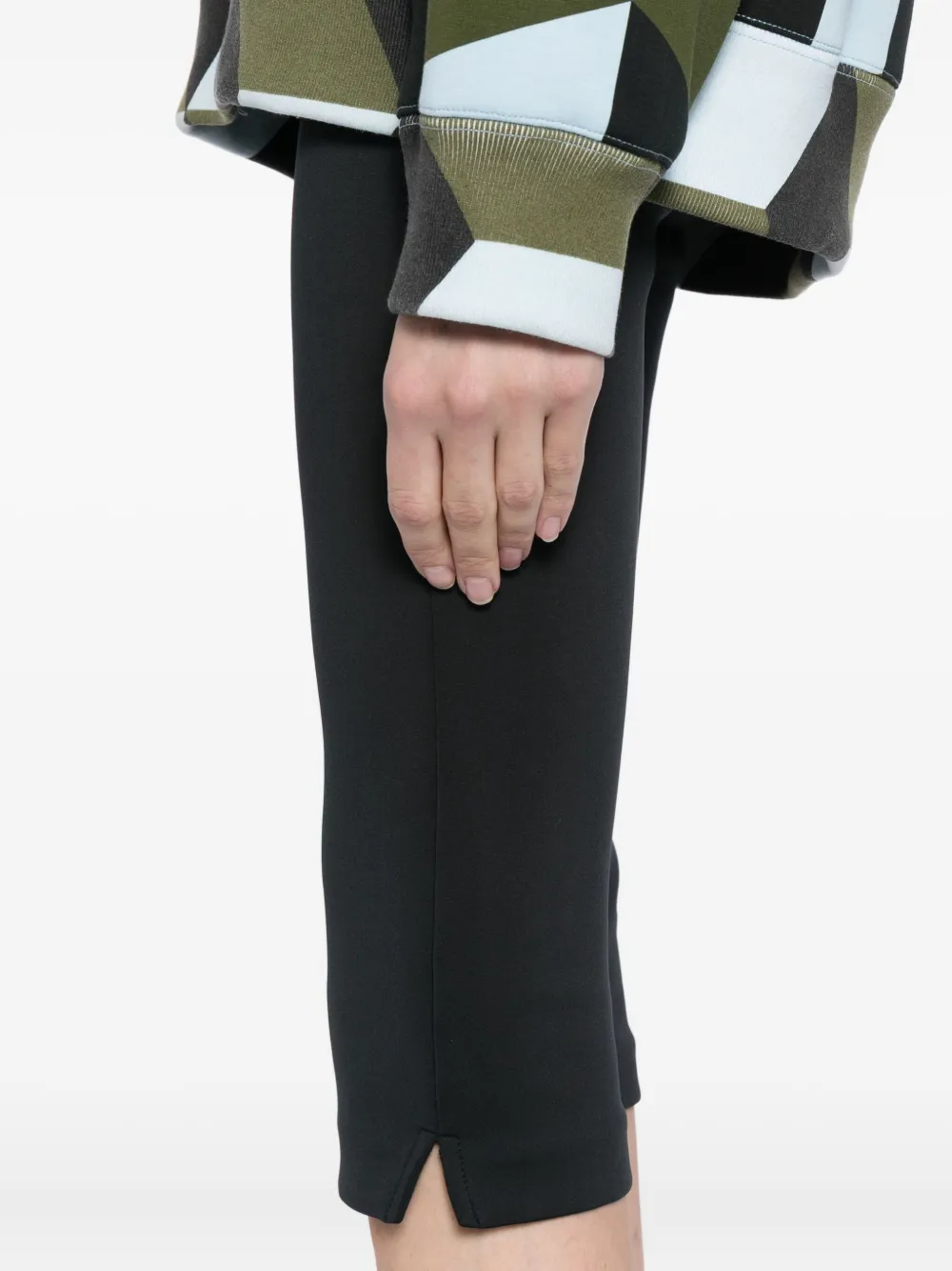 Cynthia Rowley Bonded Capris Shorts In Black