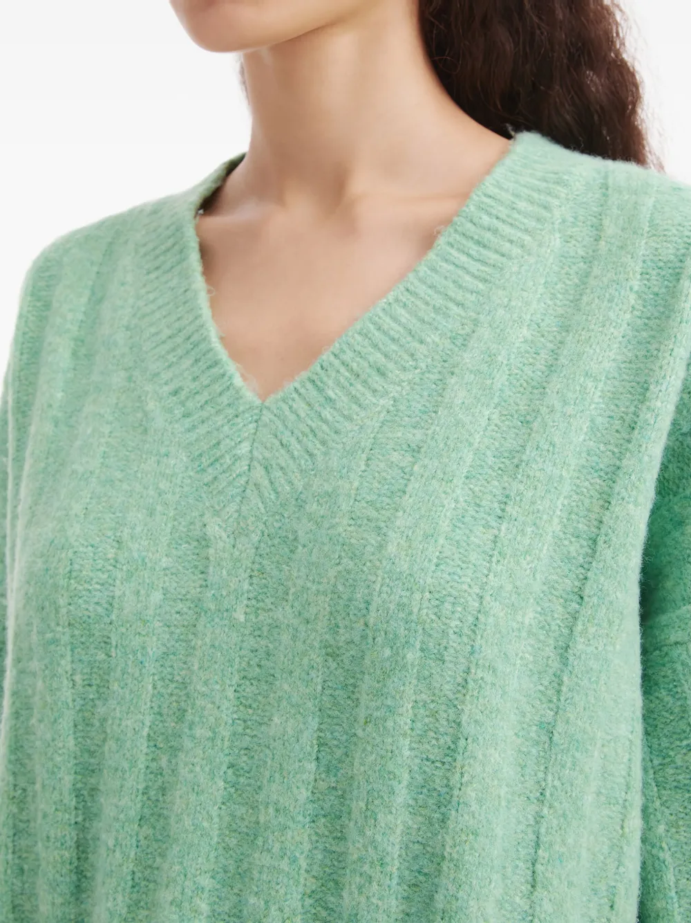Tout A Coup V-neck Ribbed Sweater In Green