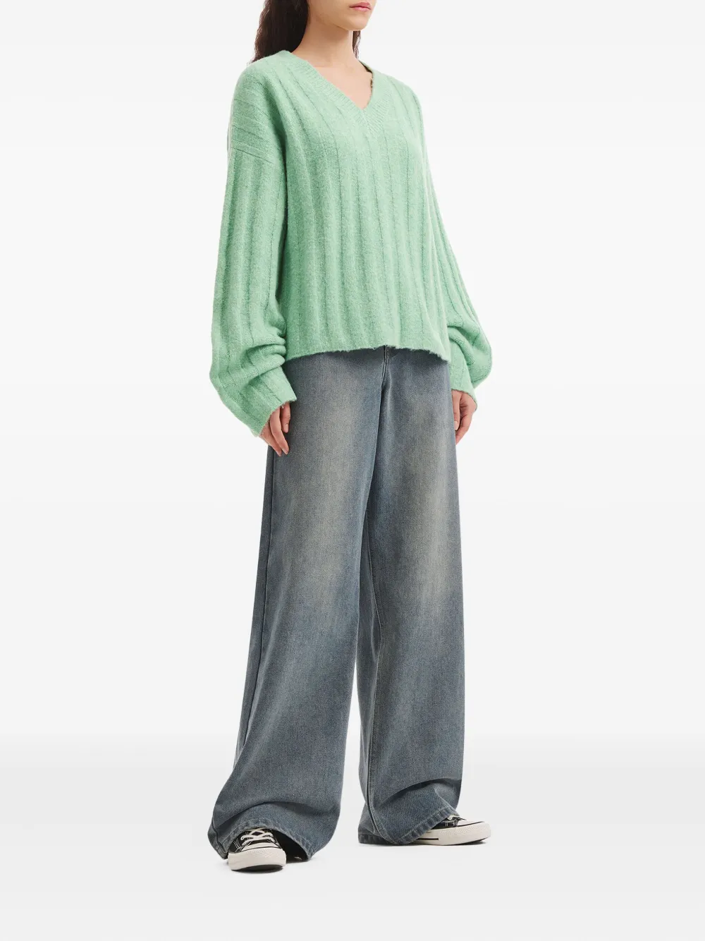Tout A Coup V-neck Ribbed Sweater In Green