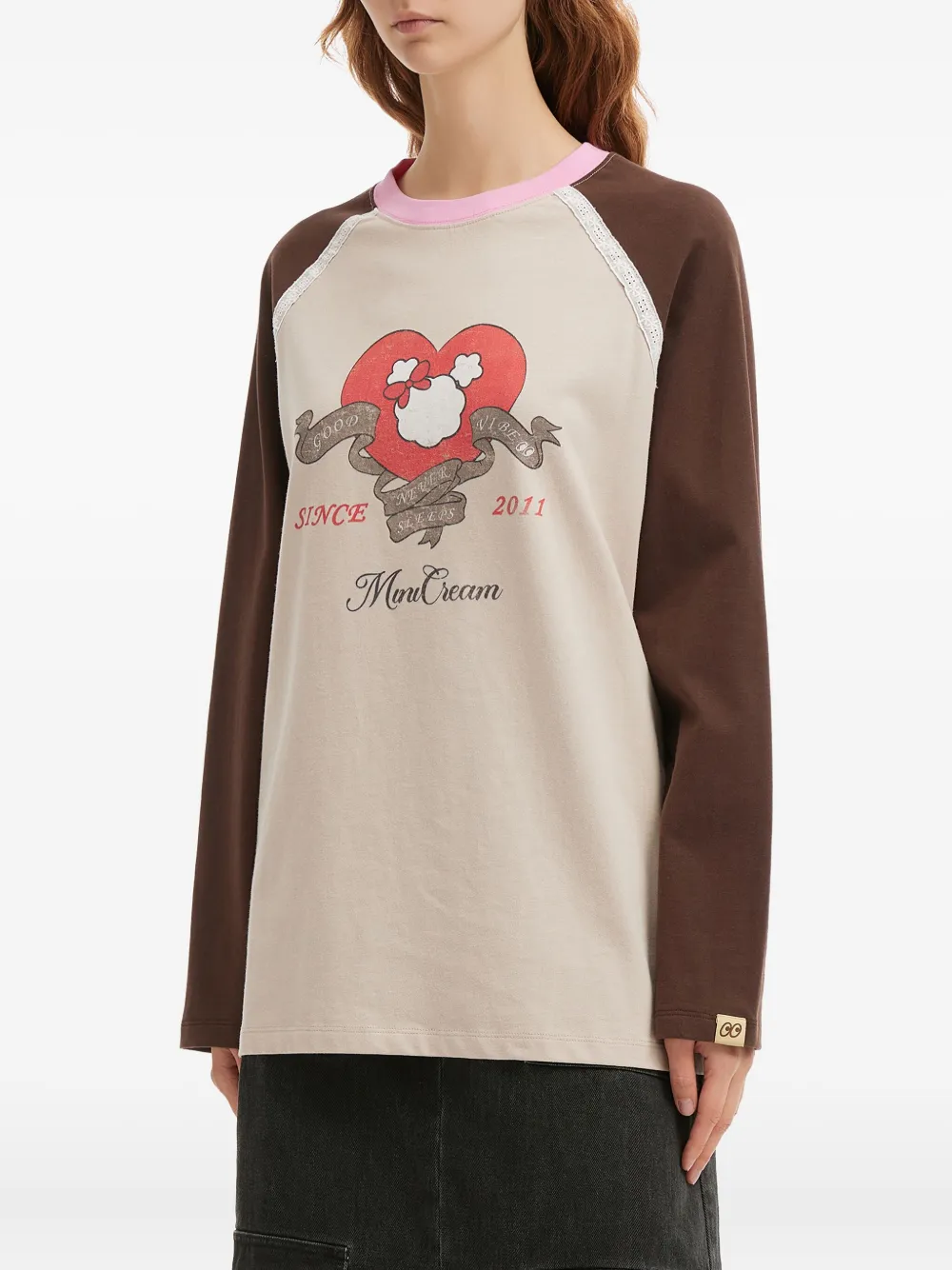 Mini Cream Long-sleeve Graphic-design T-shirt In Neutral