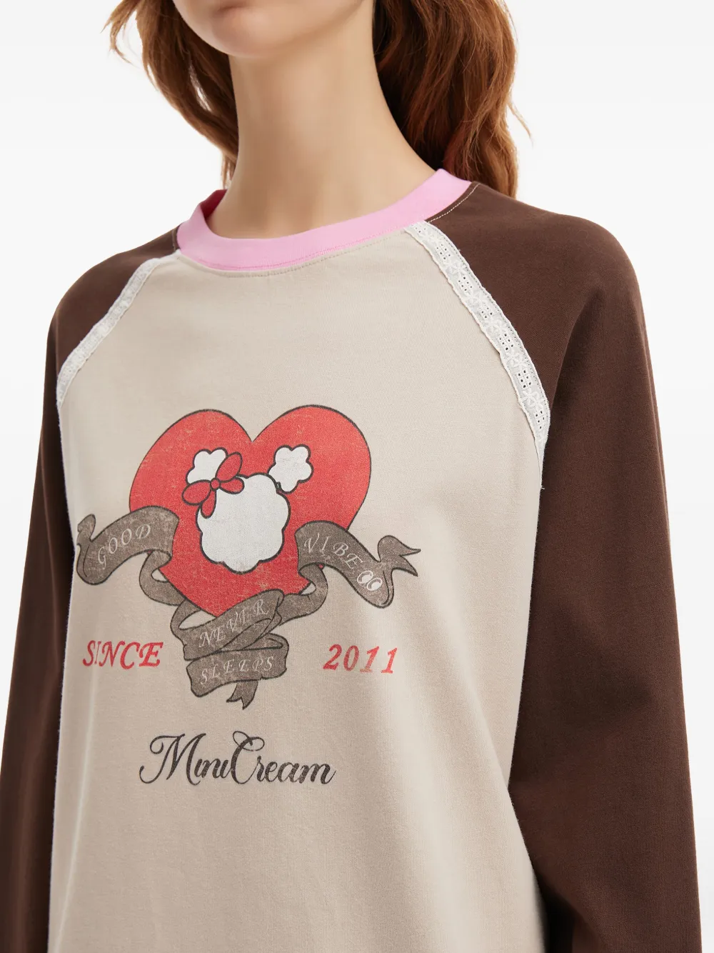 Mini Cream Long-sleeve Graphic-design T-shirt In Neutral
