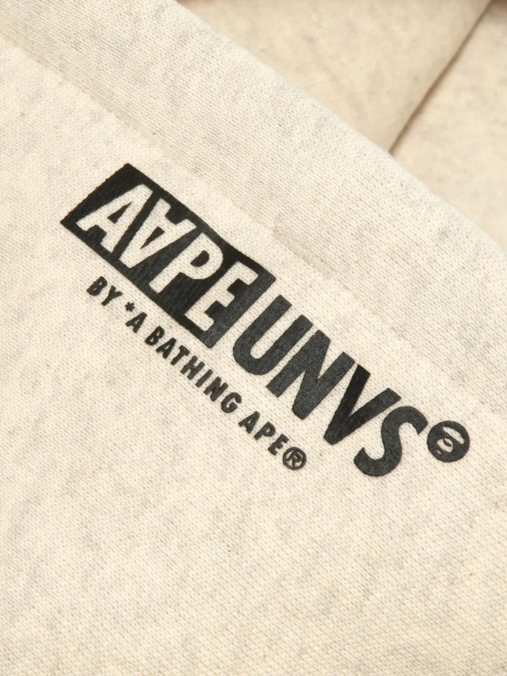 AAPE BY *A BATHING APE Hoodie met print Beige