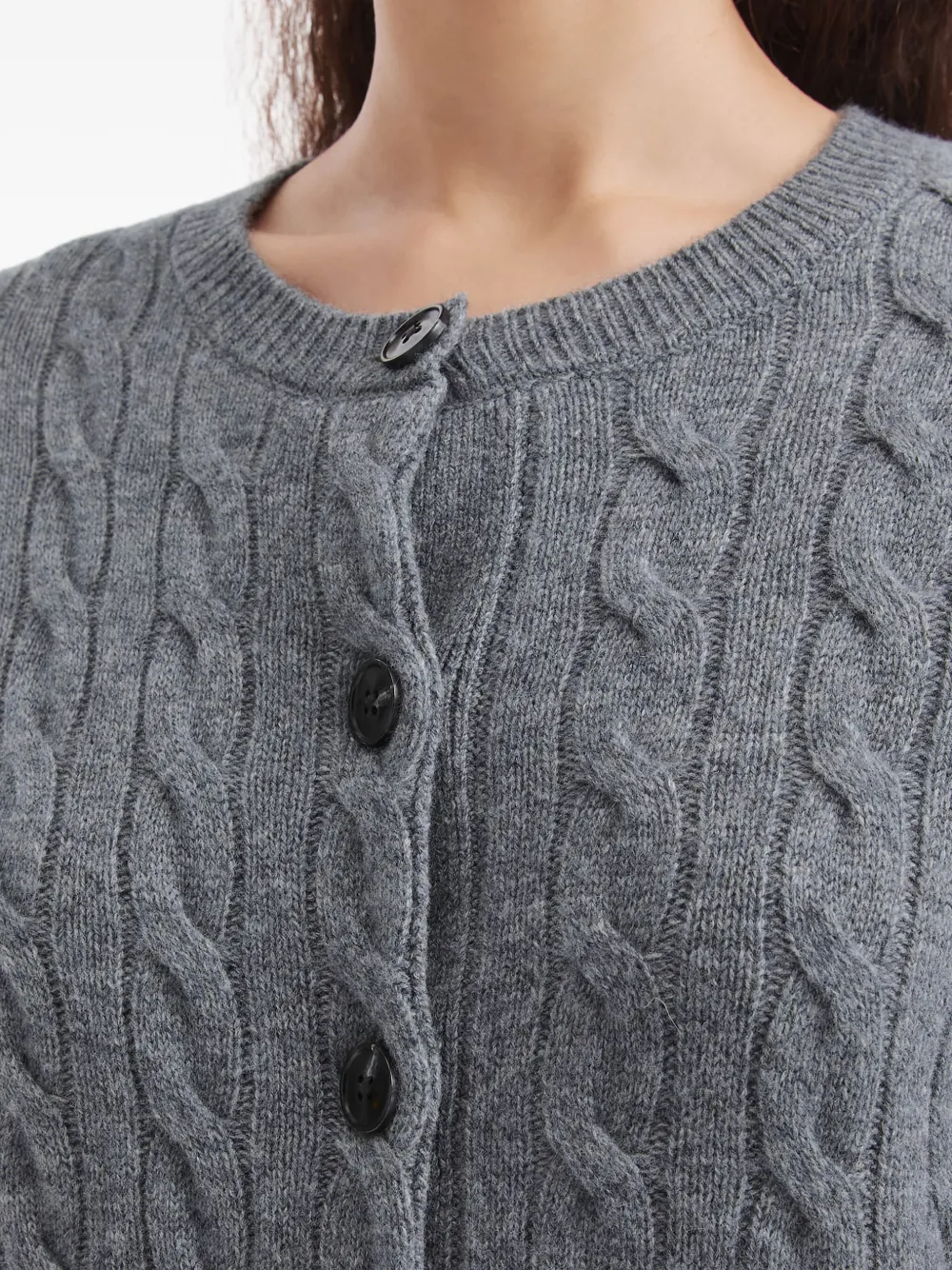 b+ab Kabelgebreid vest met knopen Grijs